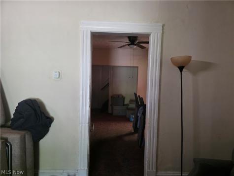 6408 Carl Avenue Cleveland OH 44103
