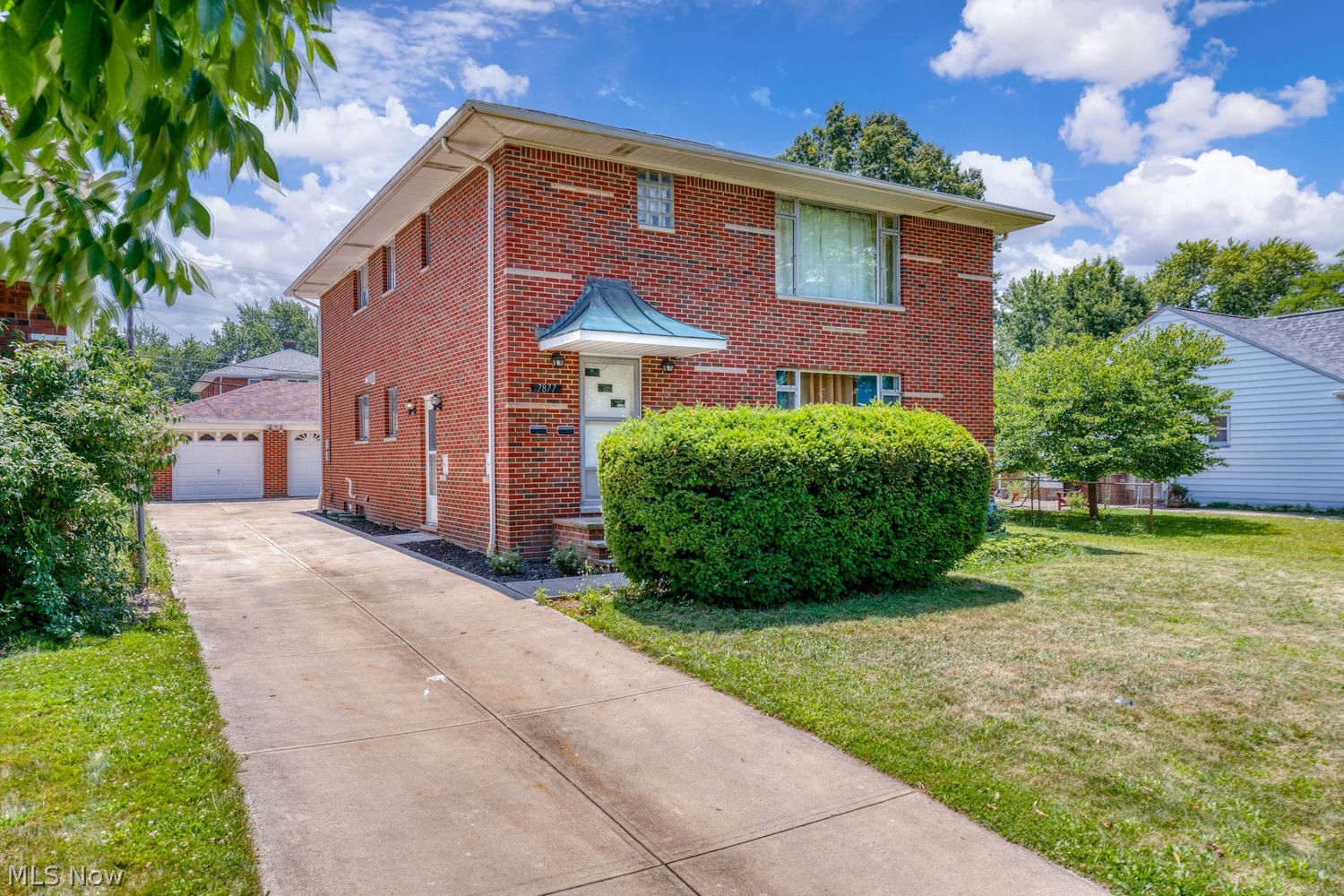 7877 Wainstead Drive Parma OH 44129