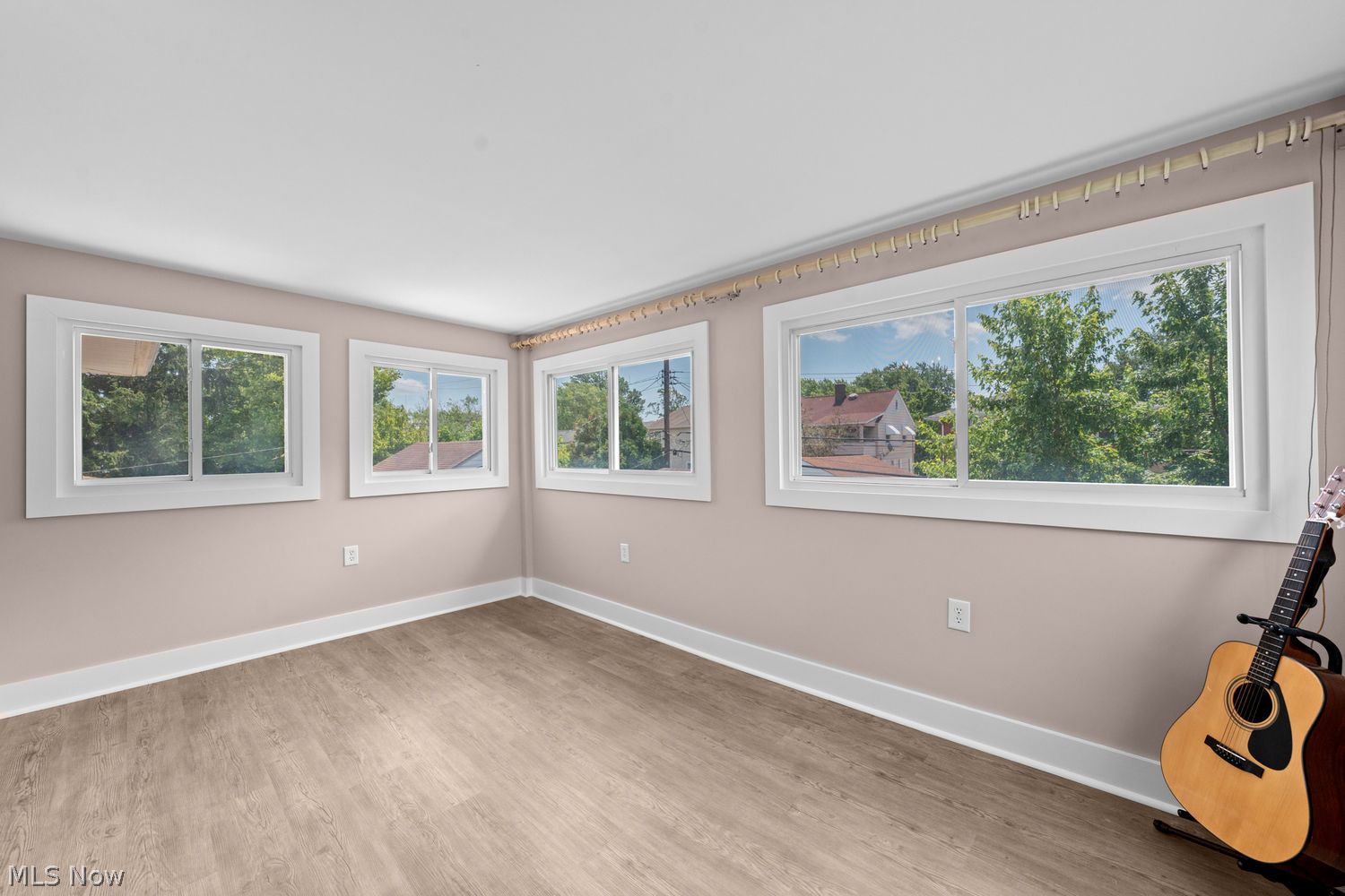7877 Wainstead Drive Parma OH 44129