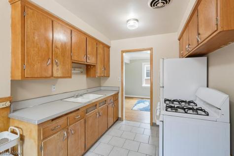 2384 Warrensville Center Road University Heights OH 44118