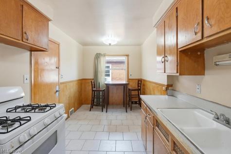 2384 Warrensville Center Road University Heights OH 44118