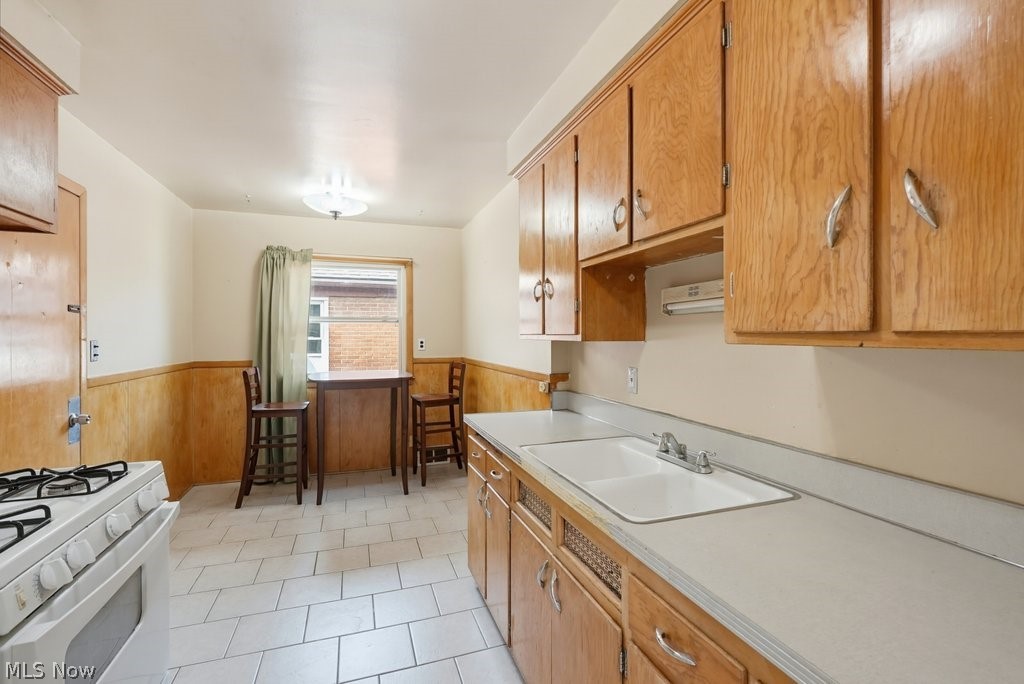 2384 Warrensville Center Road University Heights OH 44118
