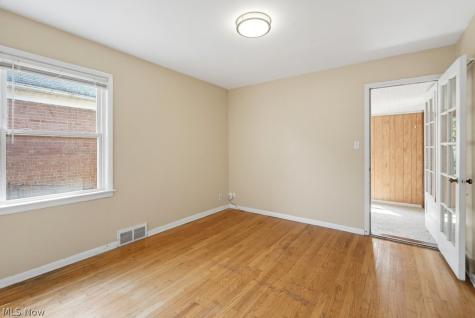 2384 Warrensville Center Road University Heights OH 44118