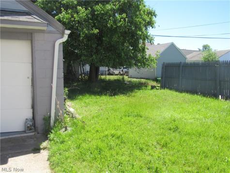 20390 Westport Avenue Euclid OH 44123
