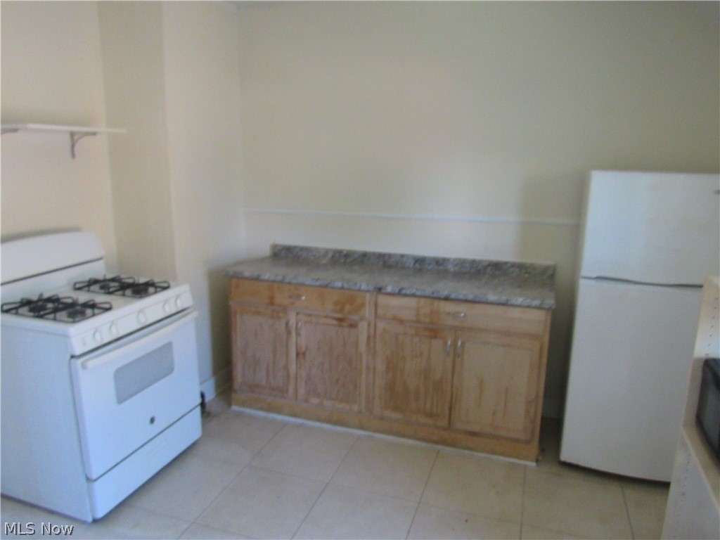 20390 Westport Avenue Euclid OH 44123