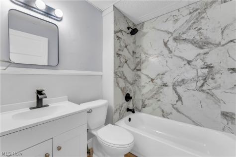 1041 E 146th Street Cleveland OH 44110