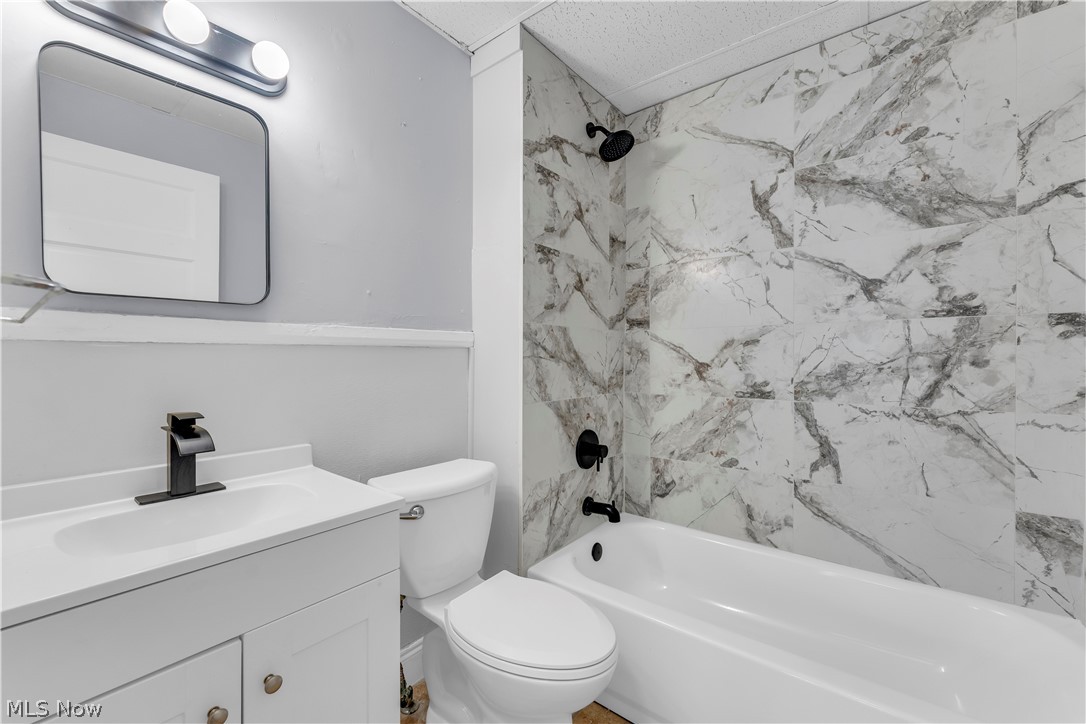 1041 E 146th Street Cleveland OH 44110