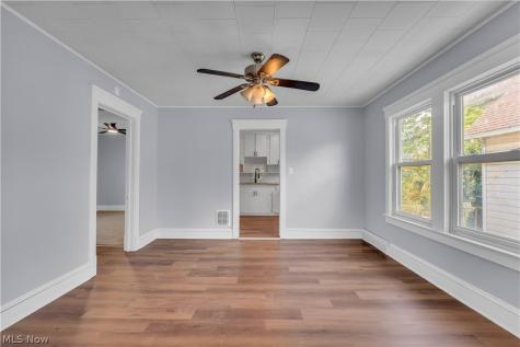 1041 E 146th Street Cleveland OH 44110