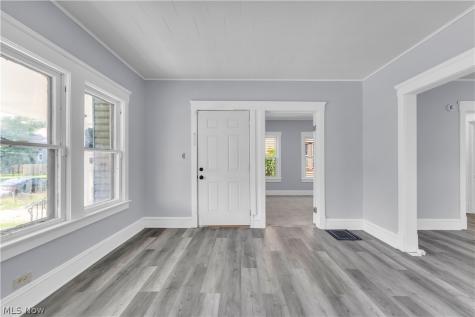 1041 E 146th Street Cleveland OH 44110