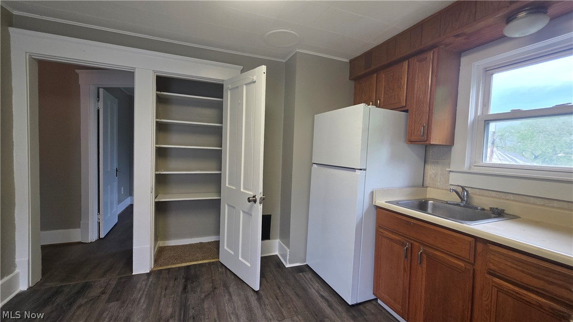 1103 High Street NE Warren OH 44483