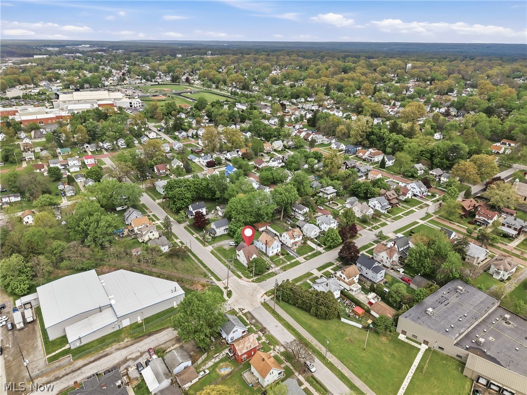 1103 High Street NE Warren OH 44483