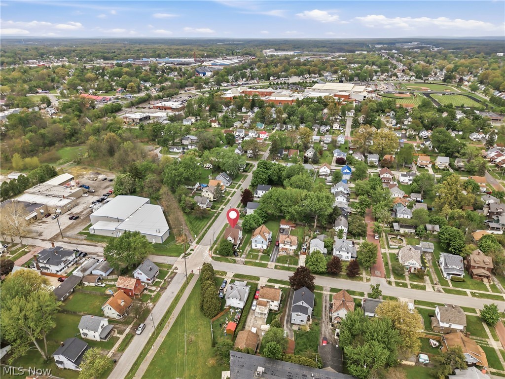 1103 High Street NE Warren OH 44483