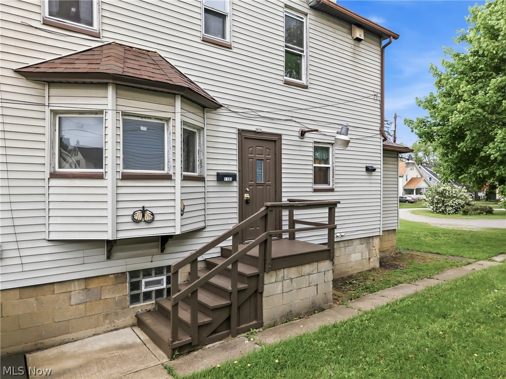 1103 High Street NE Warren OH 44483