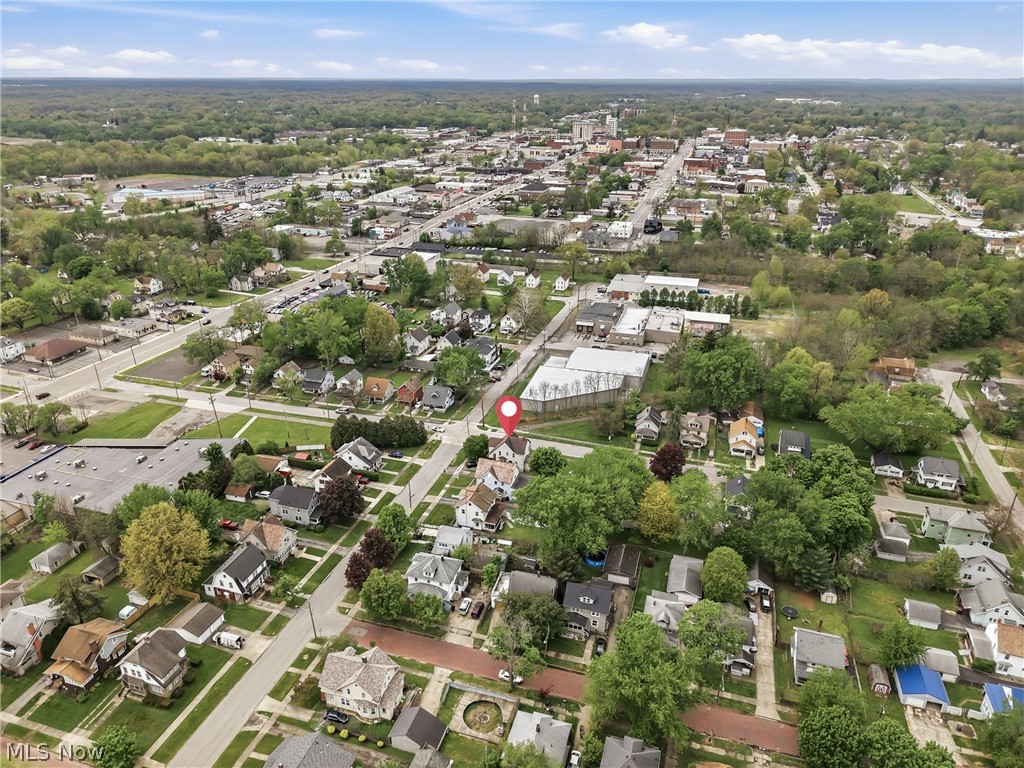 1103 High Street NE Warren OH 44483