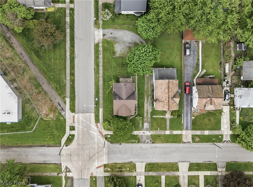 1103 High Street NE Warren OH 44483