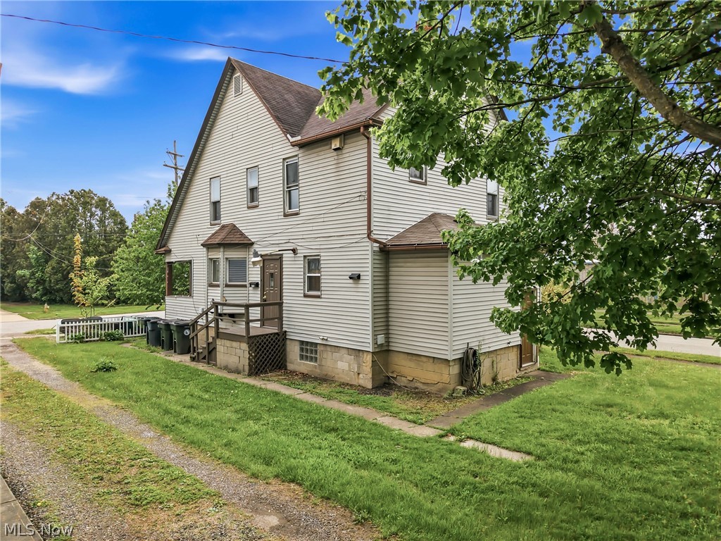 1103 High Street NE Warren OH 44483