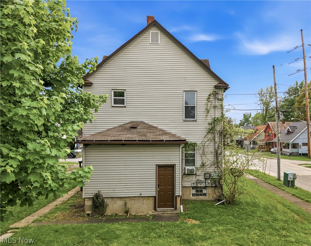 1103 High Street NE Warren OH 44483