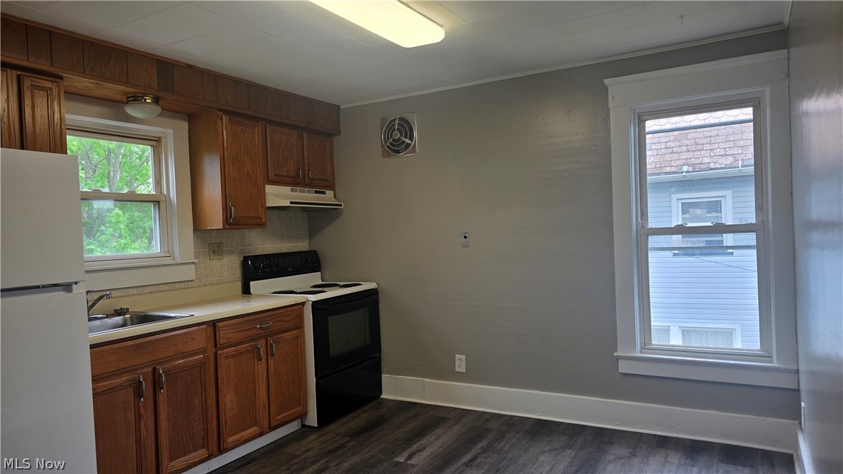 1103 High Street NE Warren OH 44483
