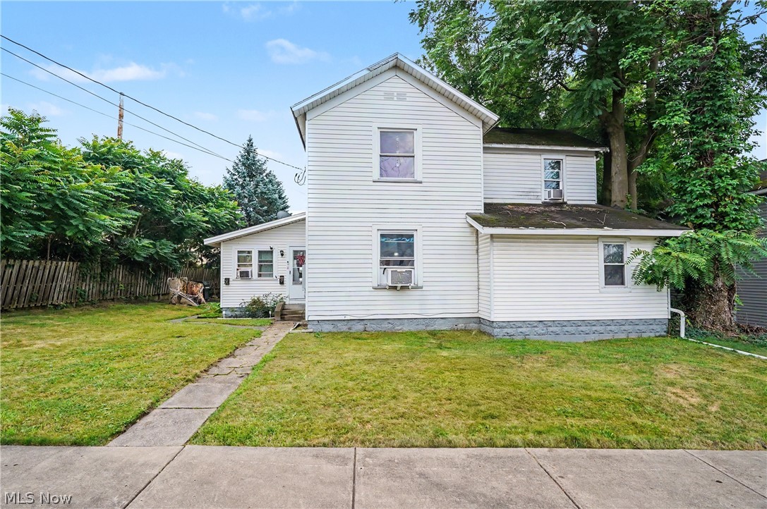 17 Wilson Avenue Girard OH 44420