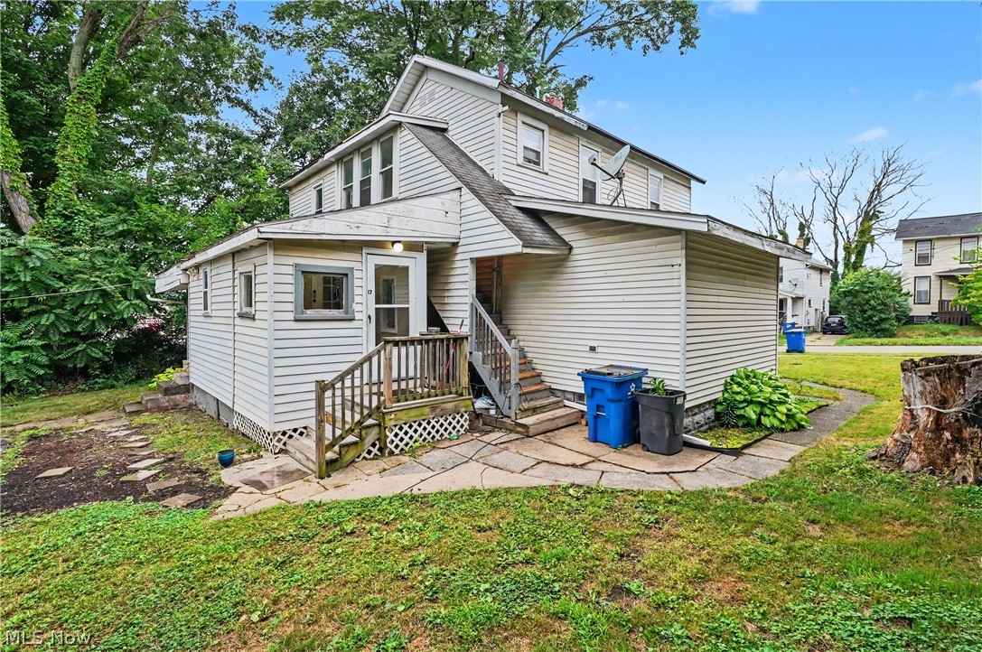 17 Wilson Avenue Girard OH 44420