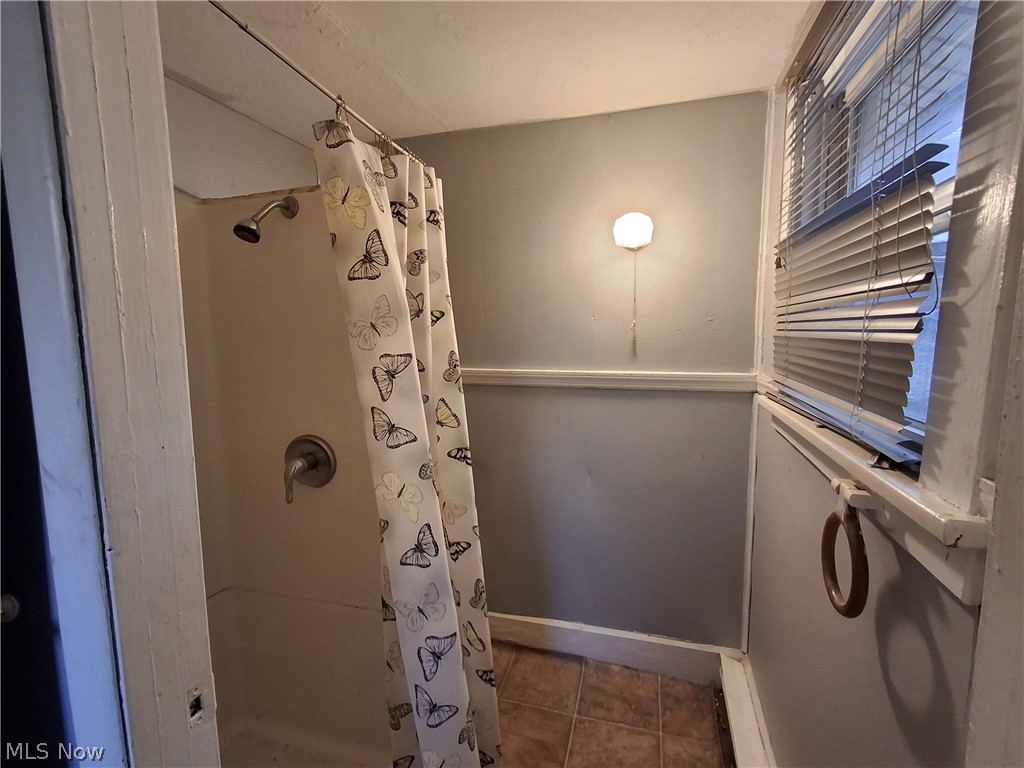 909 Bradshaw Avenue East Liverpool OH 43920
