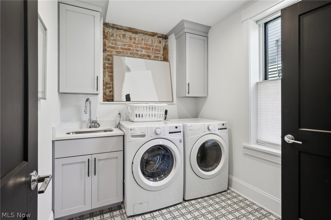 3015 Chatham Avenue Cleveland OH 44113