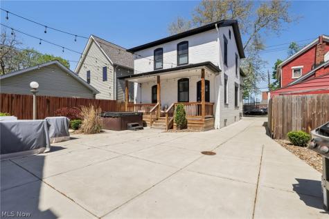 3015 Chatham Avenue Cleveland OH 44113