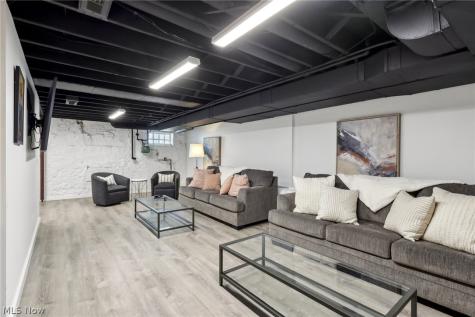 3015 Chatham Avenue Cleveland OH 44113