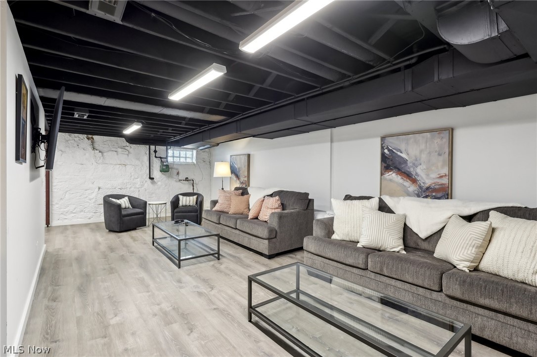3015 Chatham Avenue Cleveland OH 44113
