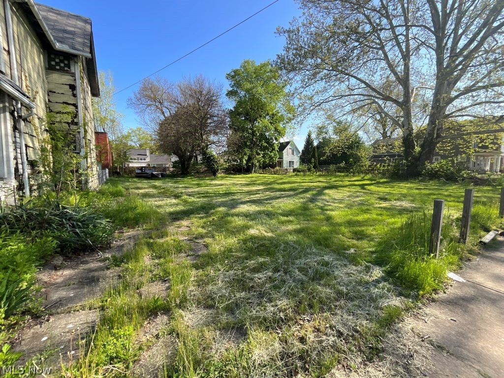 5911 Lexington Avenue Cleveland OH 44103