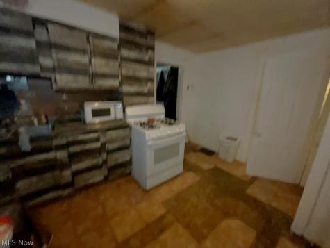5911 Lexington Avenue Cleveland OH 44103