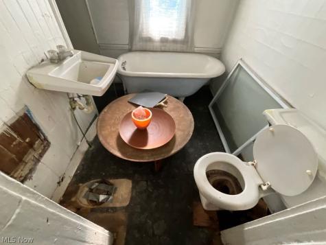 5911 Lexington Avenue Cleveland OH 44103
