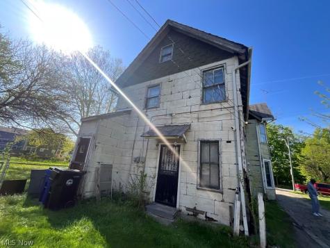 5911 Lexington Avenue Cleveland OH 44103