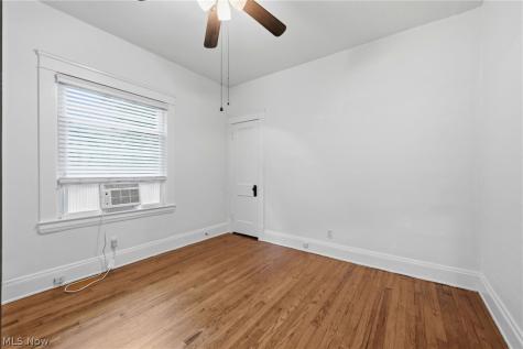 17476 Shaw Avenue Lakewood OH 44107