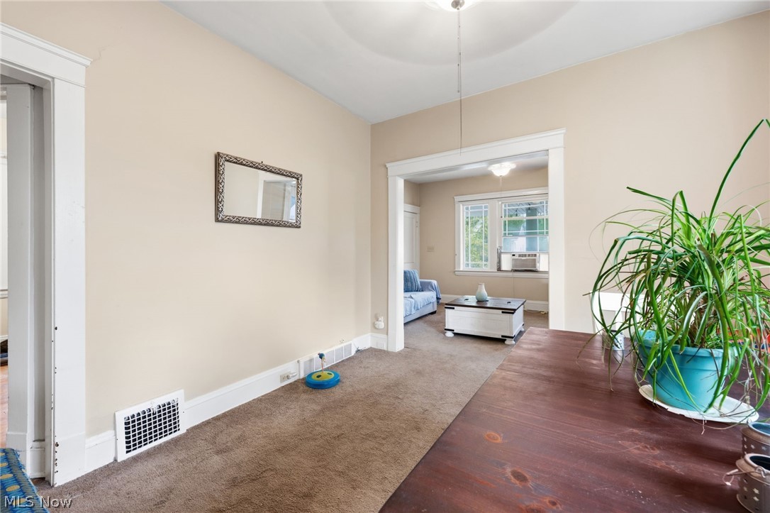 17476 Shaw Avenue Lakewood OH 44107