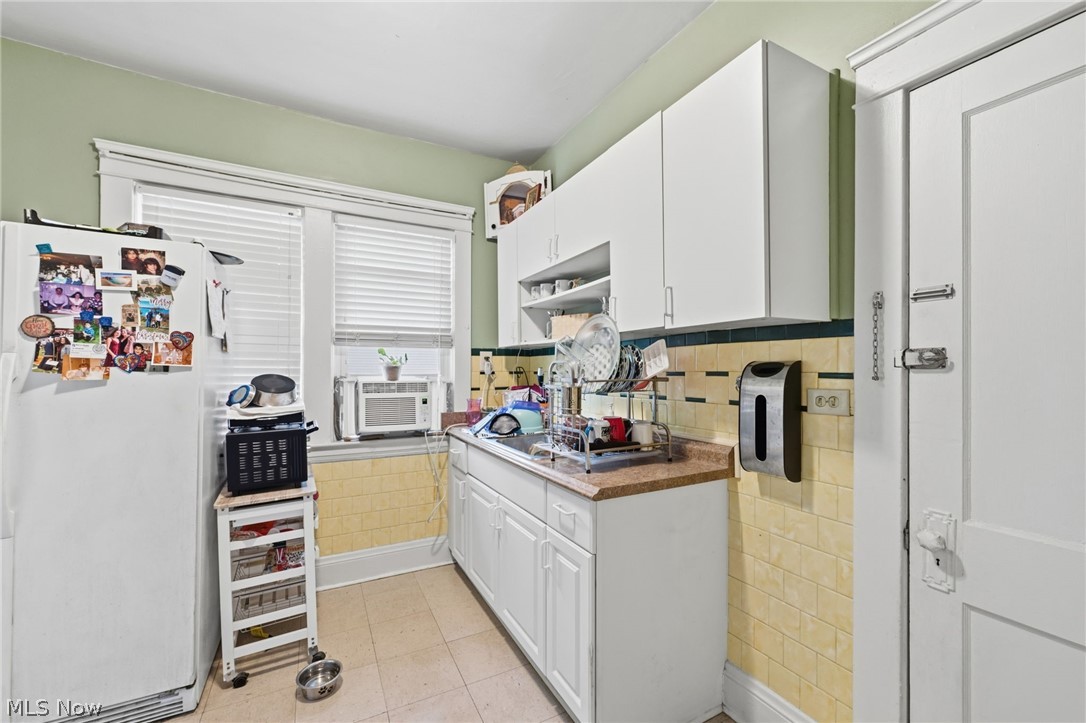 17476 Shaw Avenue Lakewood OH 44107