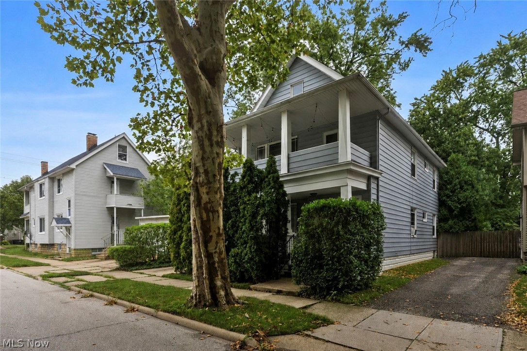 17476 Shaw Avenue Lakewood OH 44107
