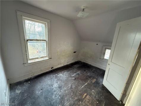 2054 W 83rd Street Cleveland OH 44102