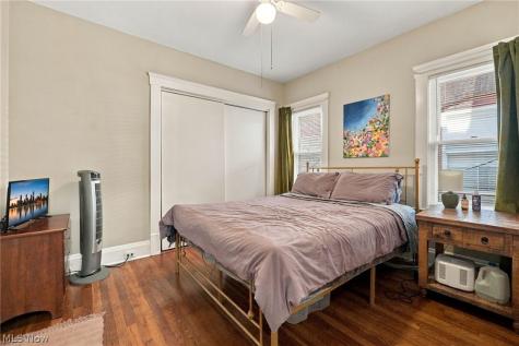 1183 Andrews Avenue Lakewood OH 44107
