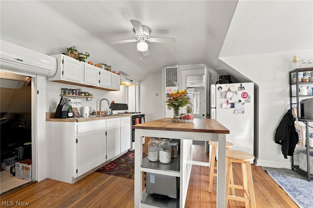 1183 Andrews Avenue Lakewood OH 44107