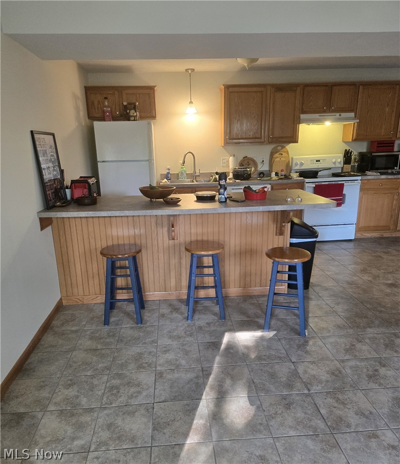 13631-13633 Fisher Burton OH 44021