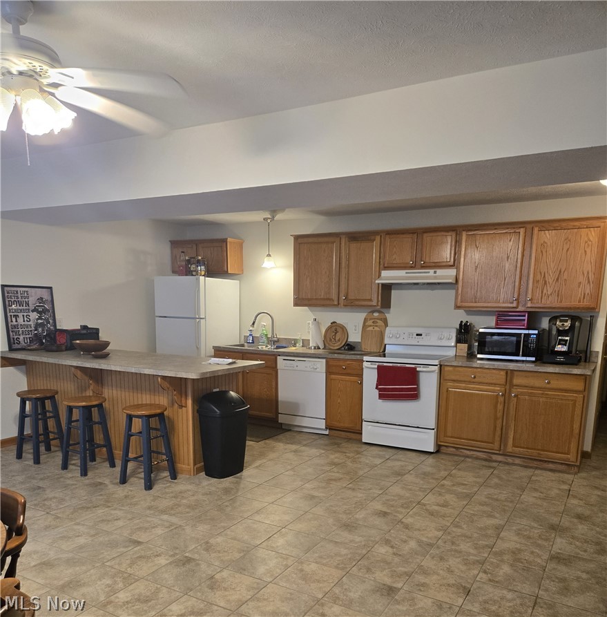 13631-13633 Fisher Burton OH 44021