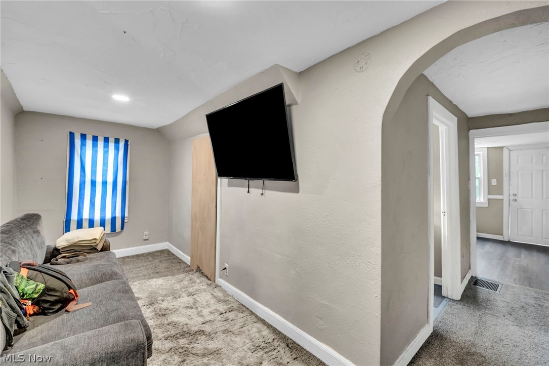 2235 E 101st Street Cleveland OH 44106