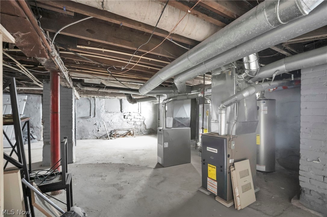 2235 E 101st Street Cleveland OH 44106
