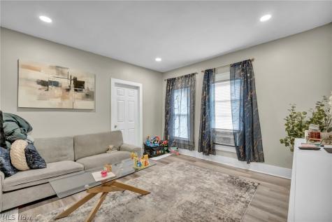 2235 E 101st Street Cleveland OH 44106