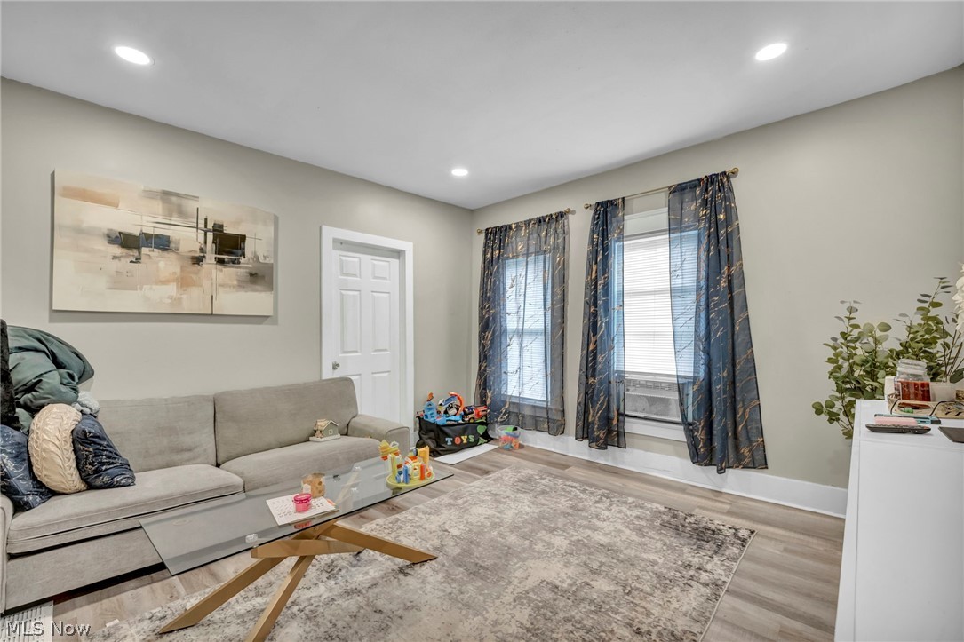 2235 E 101st Street Cleveland OH 44106