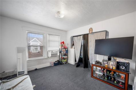 3426 W 65th Street Cleveland OH 44102