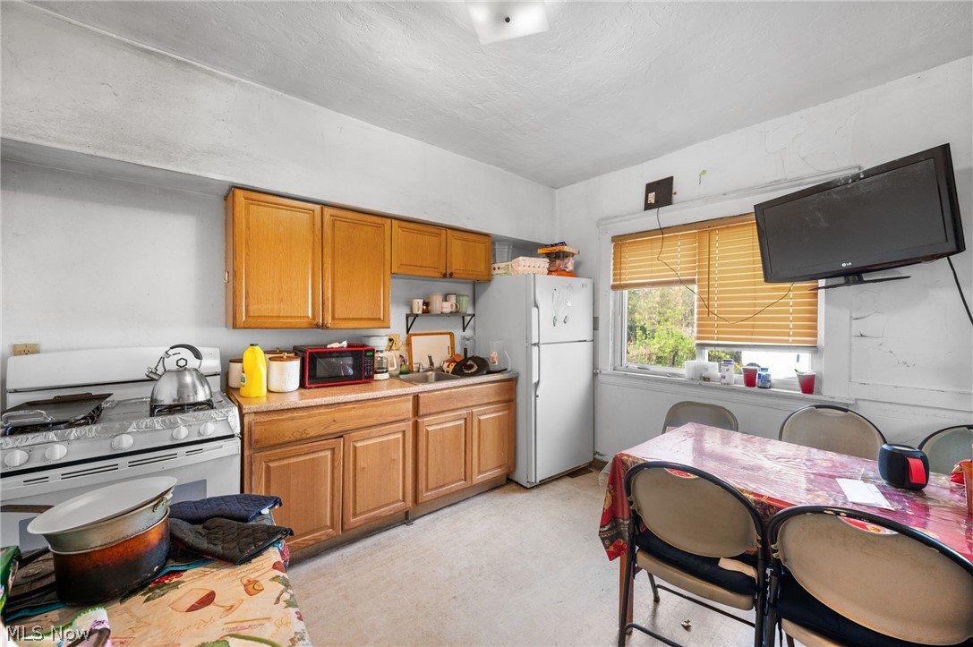 3426 W 65th Street Cleveland OH 44102