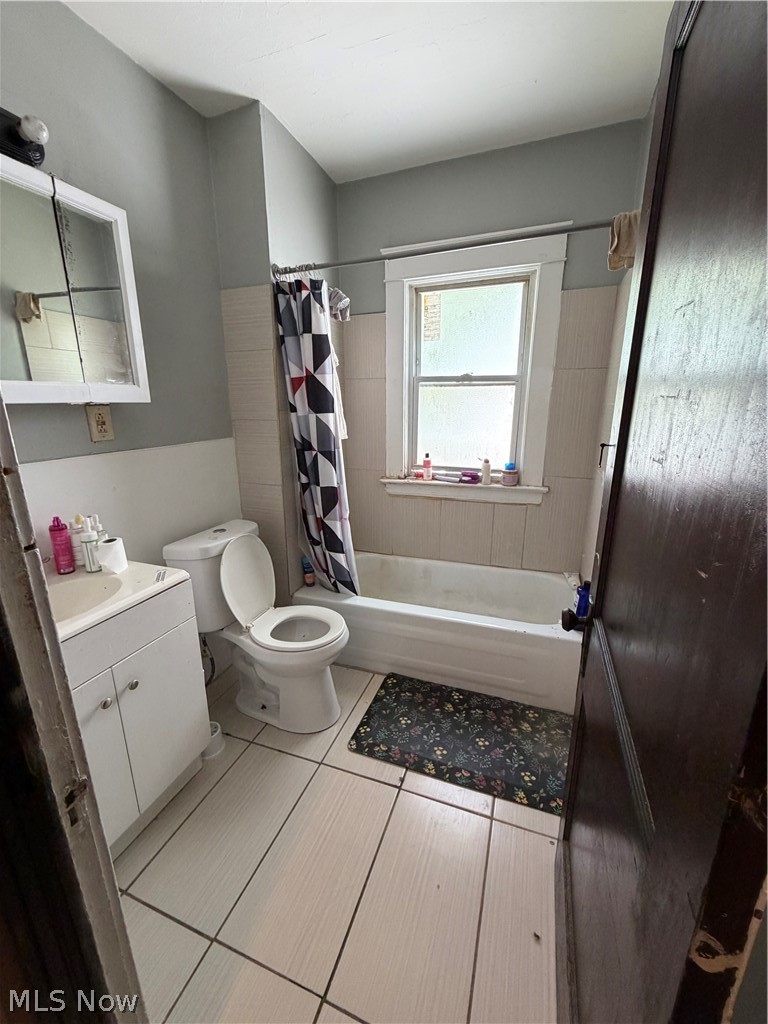916 E 144th Street Cleveland OH 44110