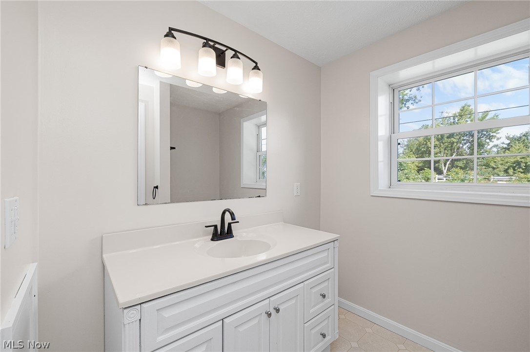 48903-48905 N Ridge Road Amherst OH 44001